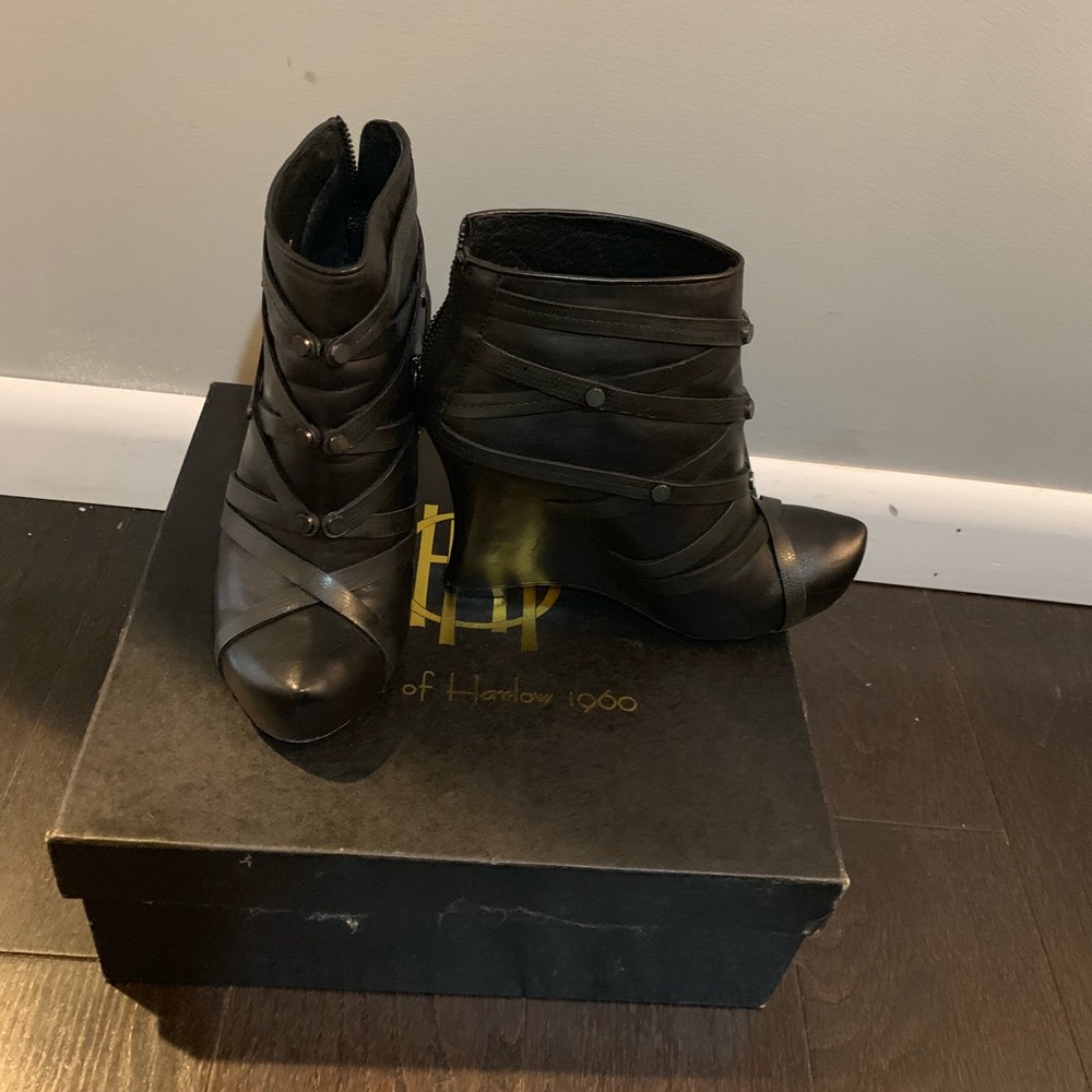 House of Harlow “Ava” leather booties. Size 6.5